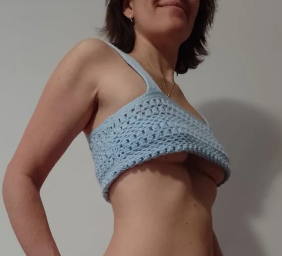 Blue underboob by isa_bea