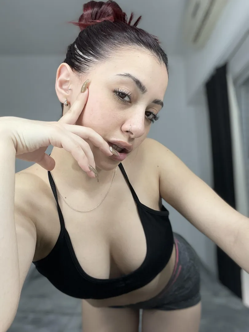 boobs and hairbun posted by enchantedgazelle