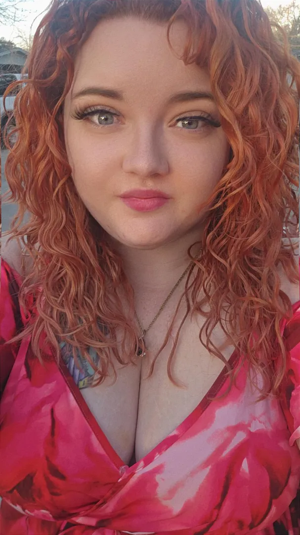 Book club kinda day  posted by RheaofSunsh1n3