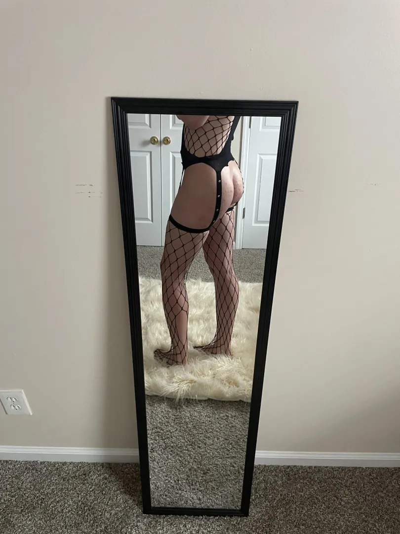 boootyyyy posted by mindlessluvv