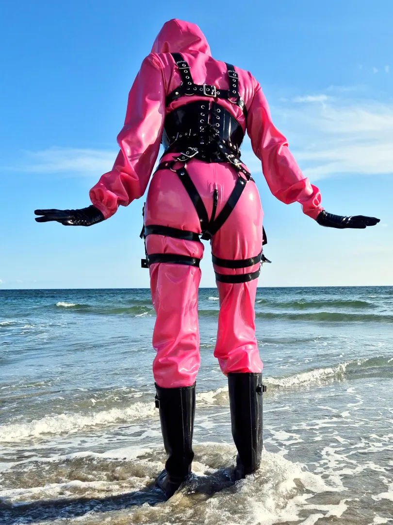 Boots at the beach posted by LatexLovingLady