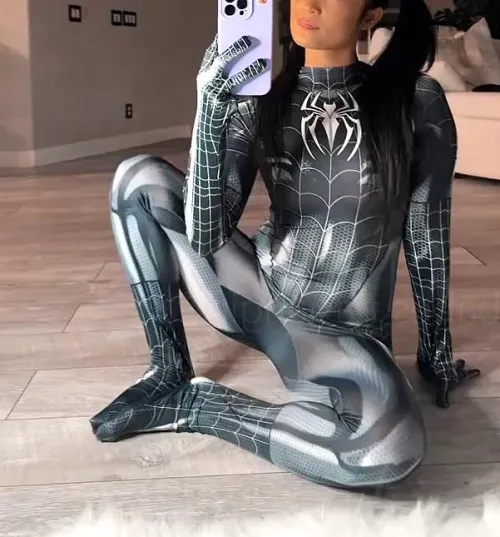 Bored and horny asf right now by sunshinemaidxo