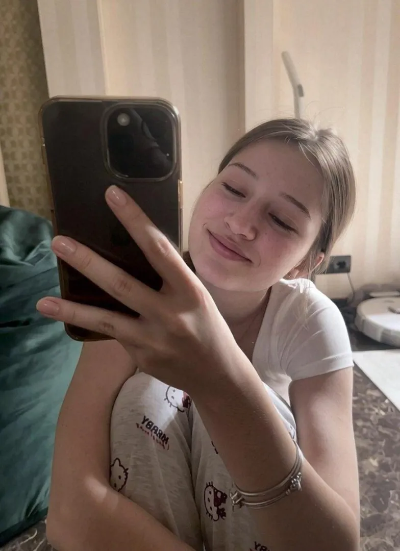 bored and quietly waiting. posted by Ordinary-Ask6188