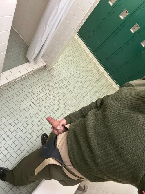 Bored on duty who’s up by RutabagaOld7800