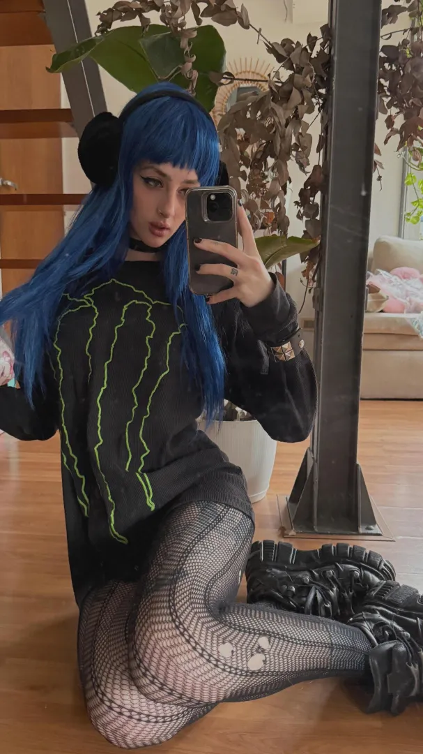 Bored teasing the evening. chat on lnstrgm: lunarumes. posted by Killigator