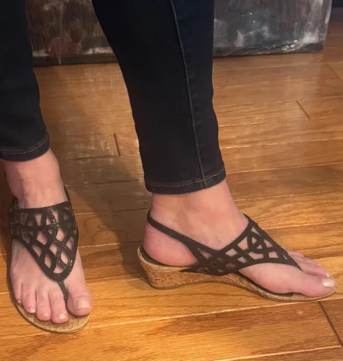 Boring mini MILF wedges for girls night. No boys allowed. by CaptainFantastic0211