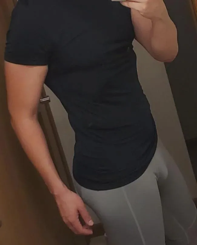 Bottom looking for FWB posted by Friendly_Bttm