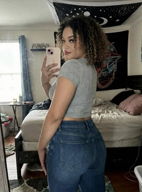 Bought these new jeans and I love how i look [Return our 3P tools/apps] by annabellecuddles