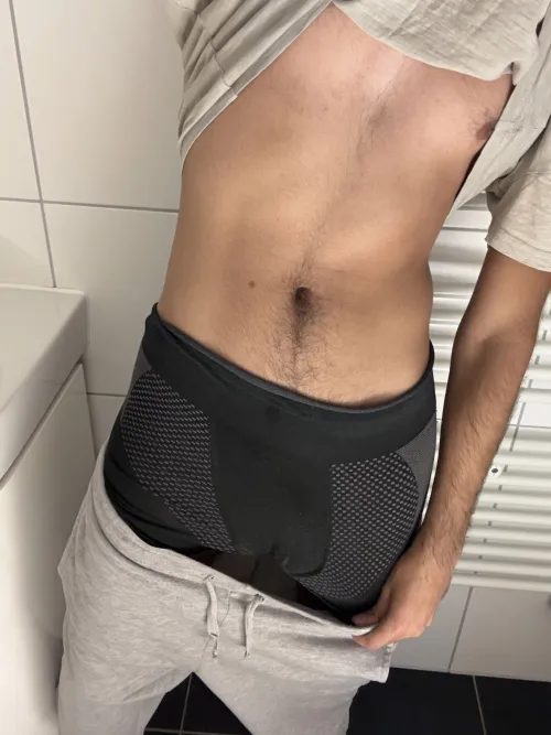 Bout to explode by HoneyCumHoneyDo