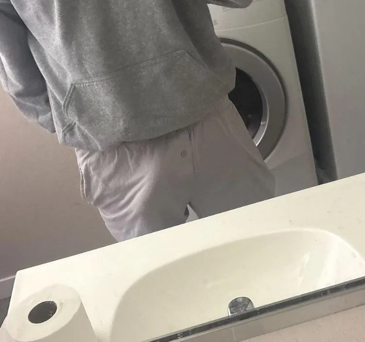 Boutta head to the store think anyone will notice  posted by Cohungbwc2425