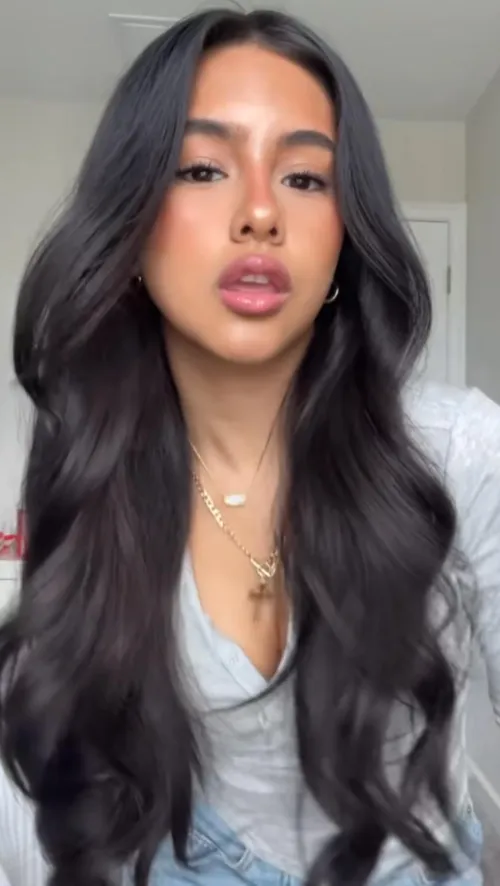 bow down like a good loser and pay your queen by godessnaomii