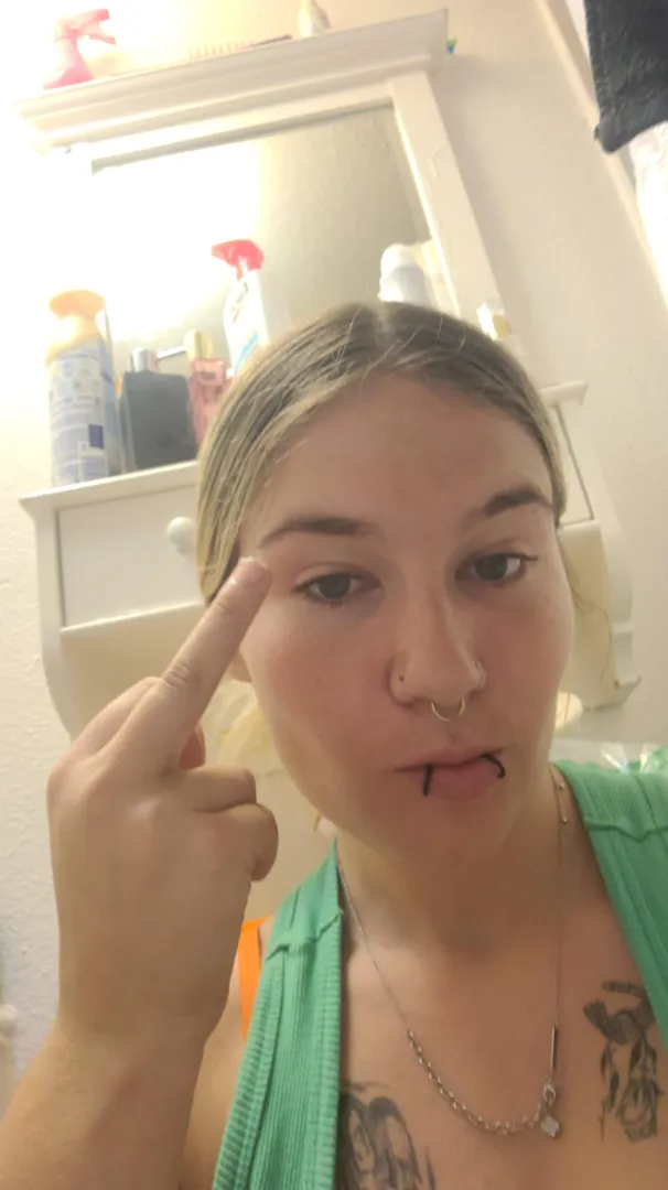 Bow to my finger looser posted by sinning_angel6