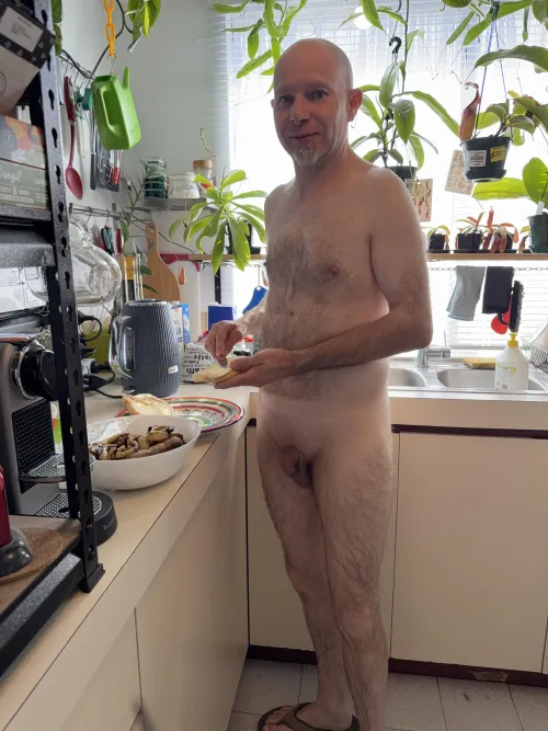 Breakfast time…. by SpareCry7303