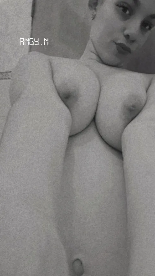 Breasts that look incredible every time they get bigger with the belly by AngyNava