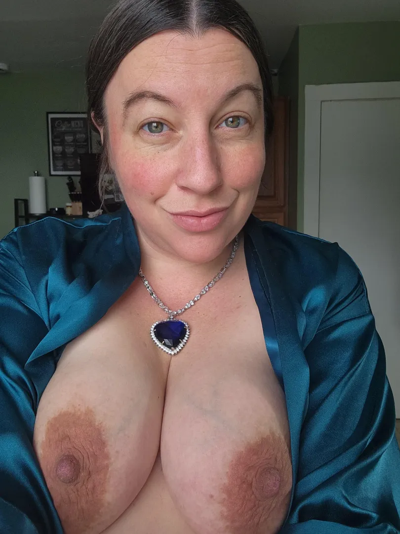 Breed me like one of your French girls  I love learning about your out-there kinks [selling] [piss] [Mommy] [pregnant] [taboo] posted by saggie-maggie