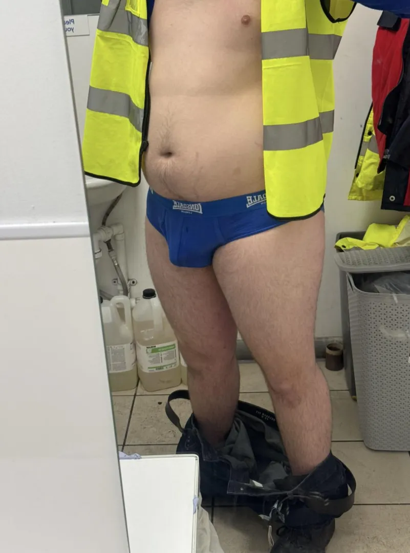 Briefs at work (19 uk) posted by TurbulentAdvance6063