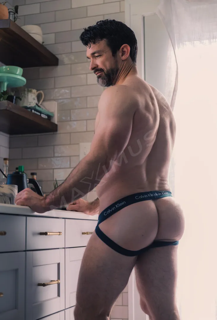 Bringing out my skimpiest Calvin's for hump day posted by maximus_787