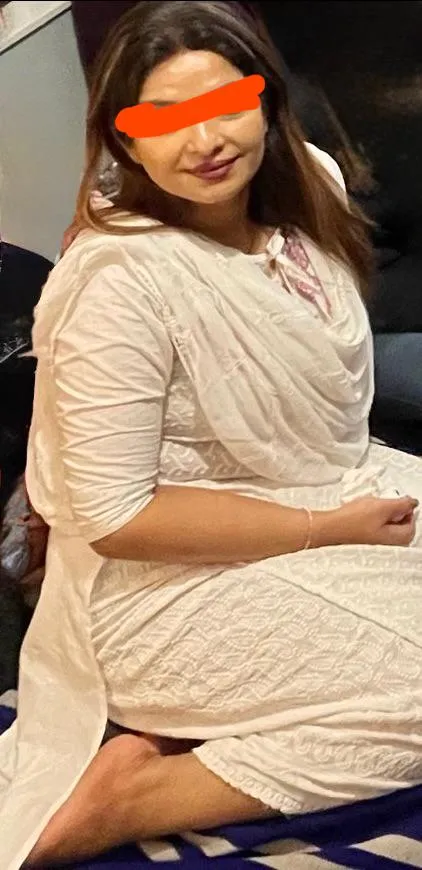 British Indian Exotic Hotwife from Edinburgh, locals from Edinburgh and around preferably contact for further details #Discussion MF4A posted by edinlocal24