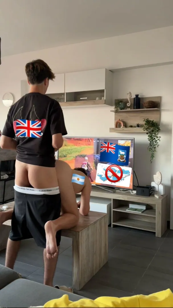 Brits vs Argies posted by hypno_argie