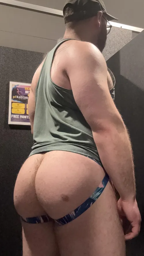 Brought the cake by hairy-thotter