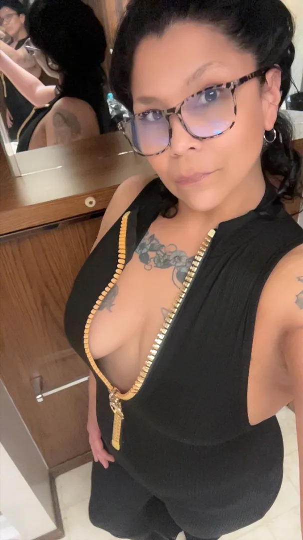 Buckets Birthday posted by maturelatins70