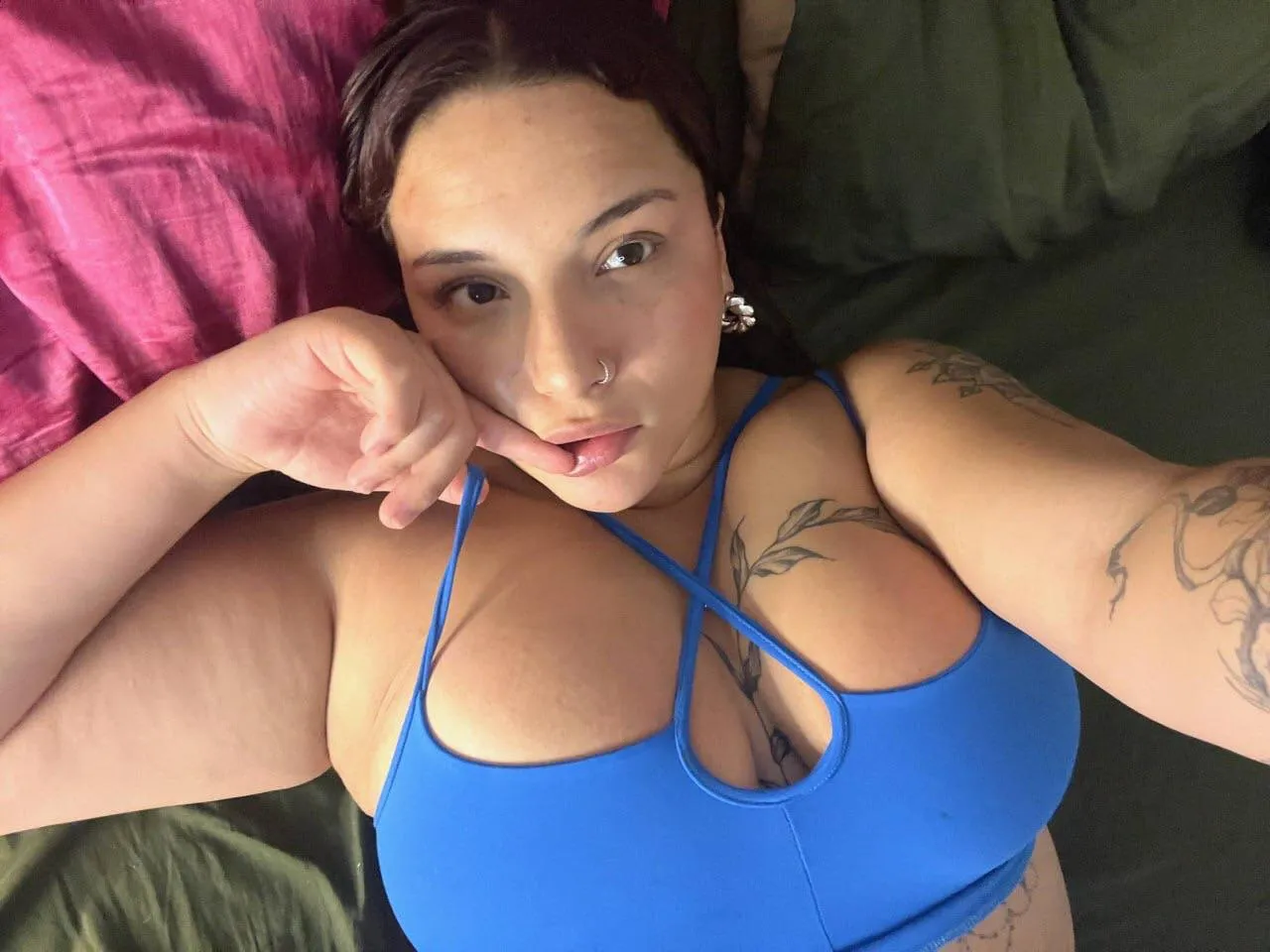 Built heavy up top and loving the attention posted by barelylucy