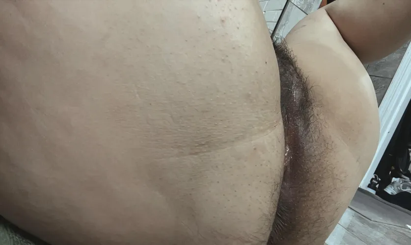 Bury your face in my hairy heaven by lolalovez23