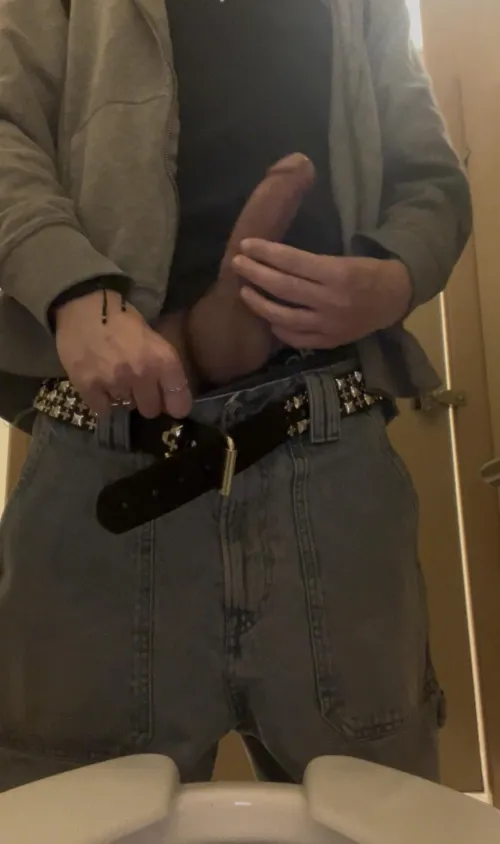 busted a quick nut before class  dm for the full vid by ang3lvasqz