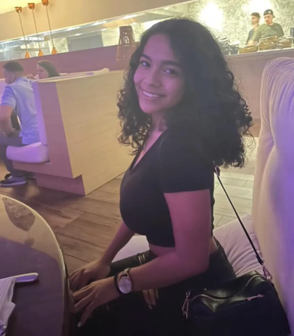 Busty from the side posted by sneakyalas