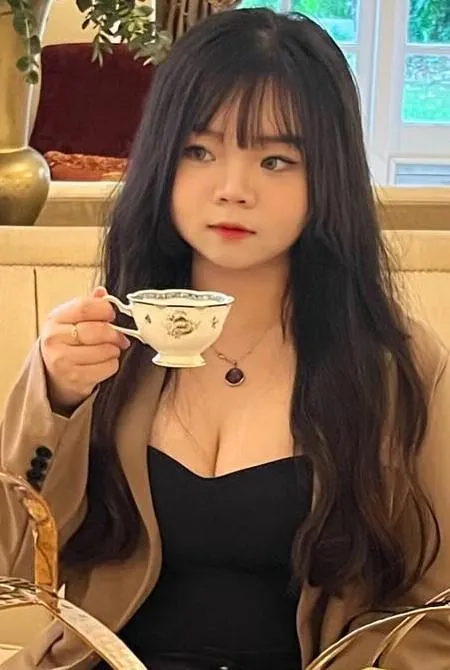 busty mommy posted by Full_Huckleberry_100