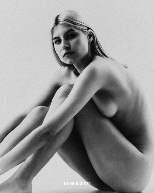 B&W Maria by me by oversaturatedsadness