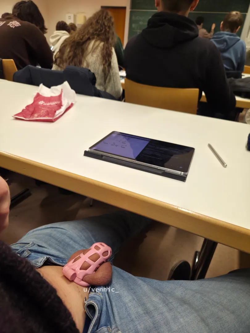 Caged tutorials are just better then ones without a cage posted by vennic_