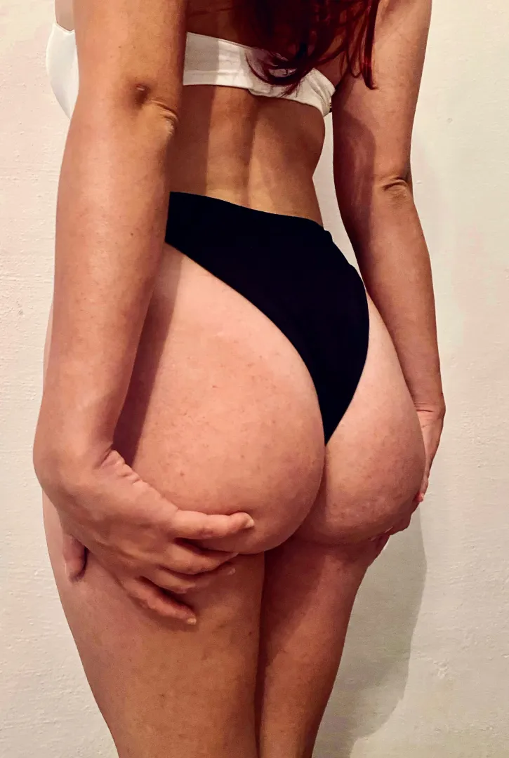 Cake for u all posted by MayaBoredWife