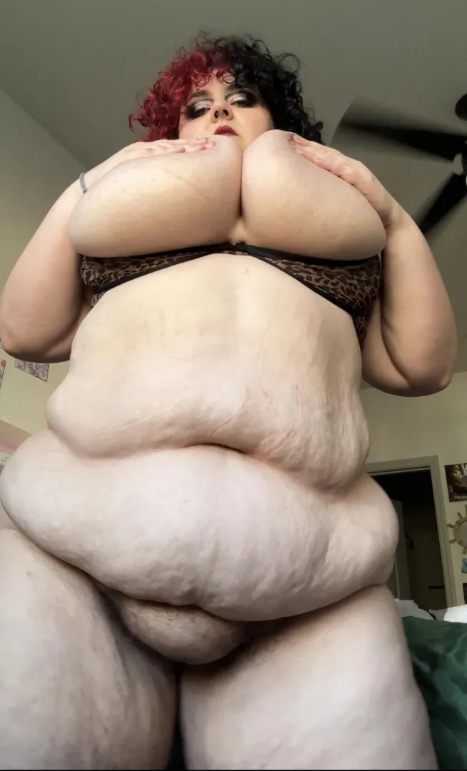 Can a girl have a big belly like this and still be fuckable  posted by secretgardengoddess