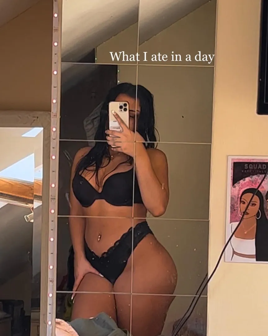 Can a horny girl give you a boner today? posted by CrimsonMira