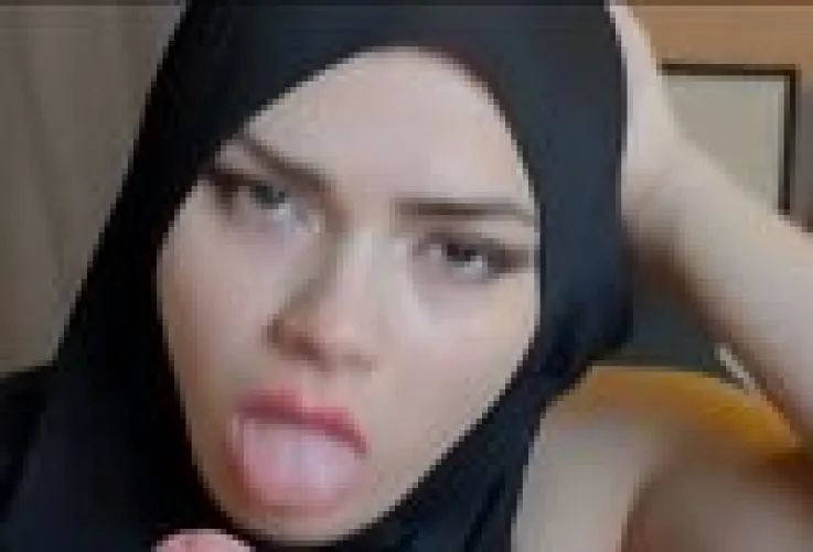 can anyone say who is she? by PracticalSnow6198