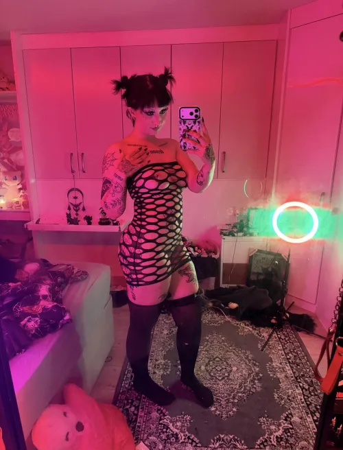 can i be ur thick goth gf by gothiccthorn