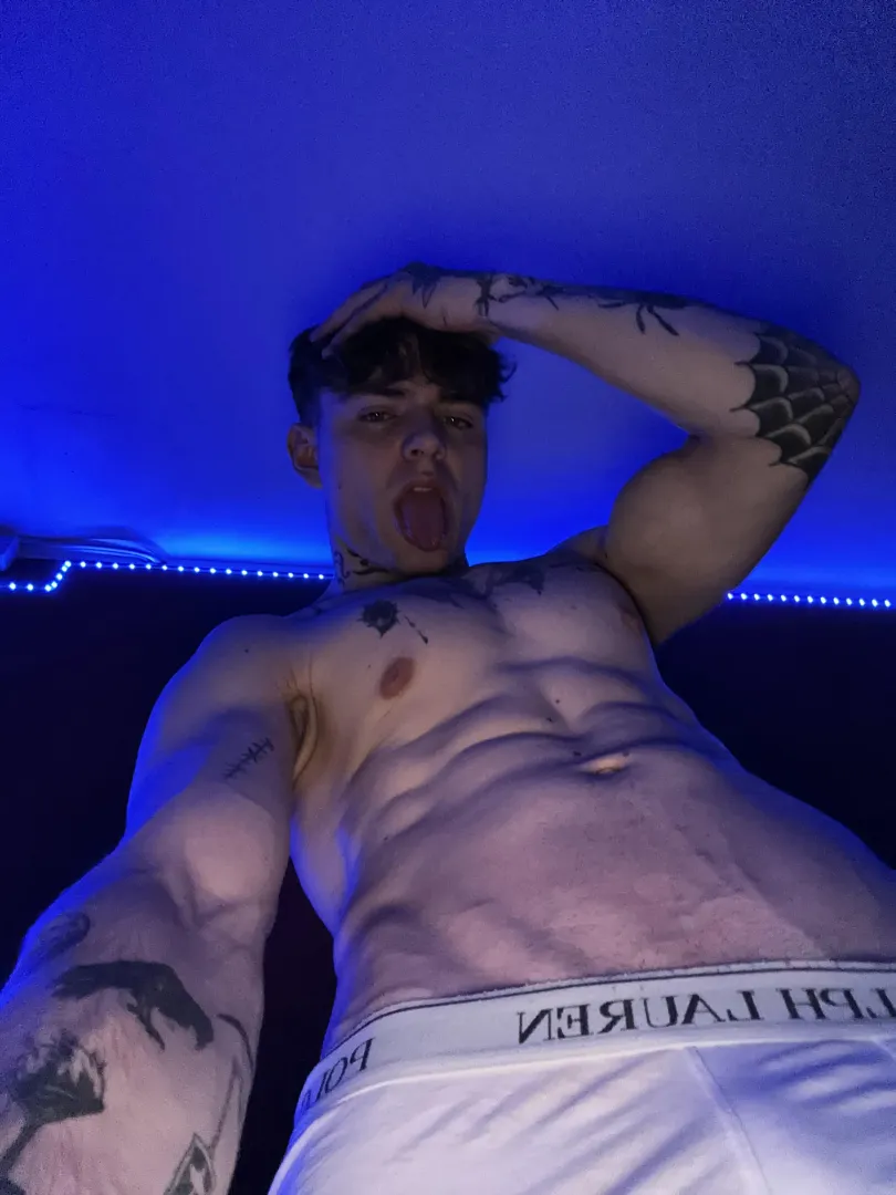 can i be your hollister boy posted by imraezify