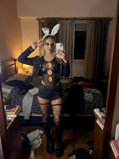 Can I be your lock screen ? by PinkPetalDazzle