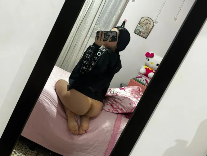 Can I be your toy? Would u kiss my aas or lick my soles? by missprincesscat