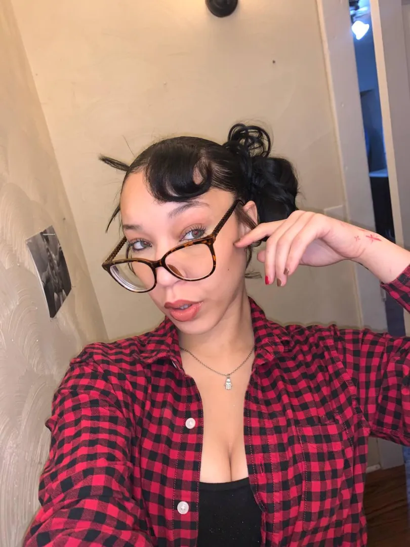 Can I enjoy my first time with you? posted by delphiraexo