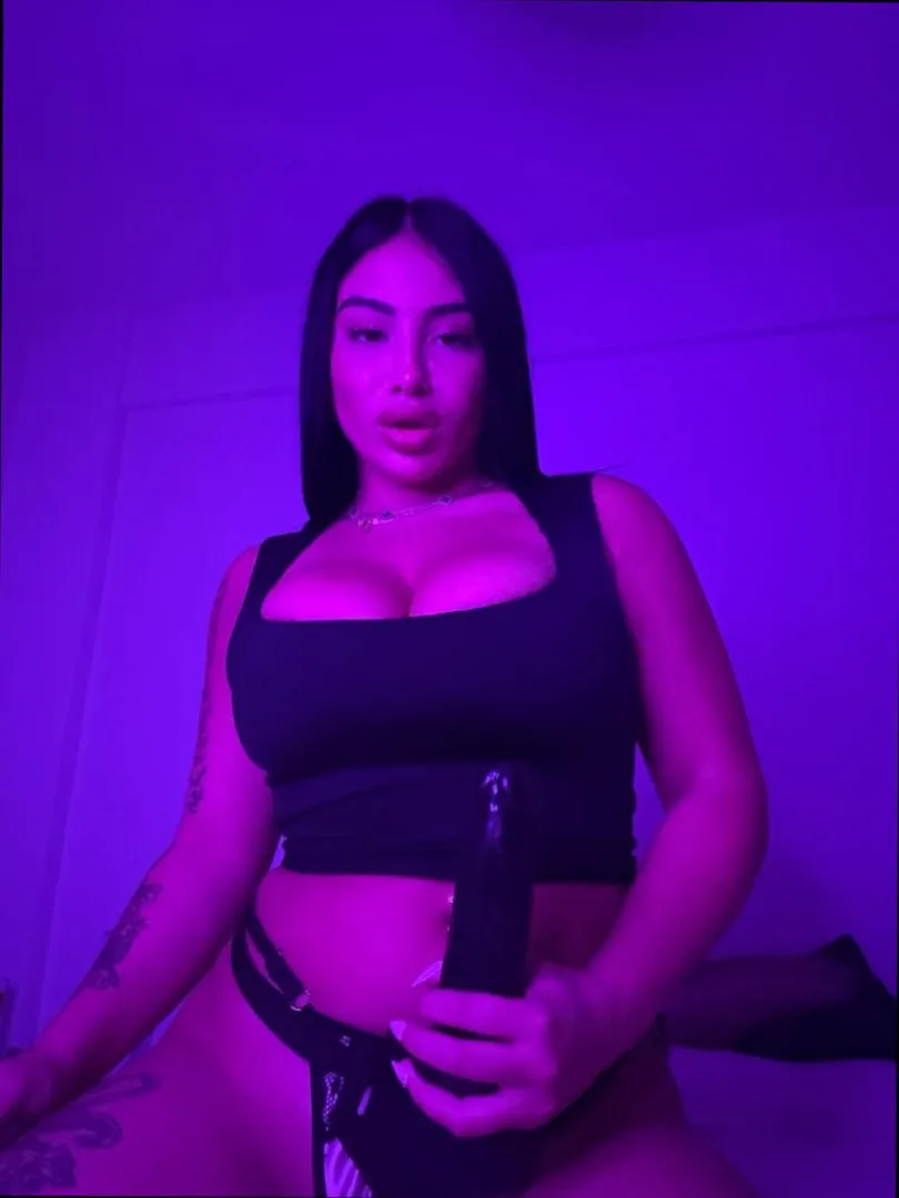 can I fuck you for straight hours posted by CamillaSapphire