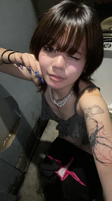 Can I give you a lapdance after? posted by xufejiloci1j2j9f7