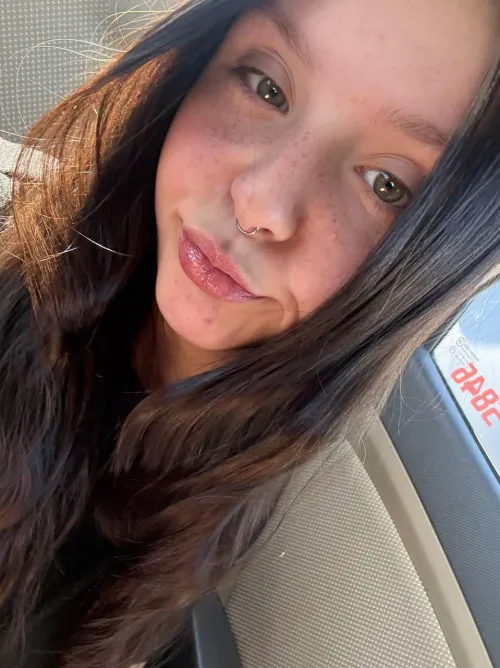 can i send u naked pictures... say yes if u want them cause i have a lot more by cassieonlyxo