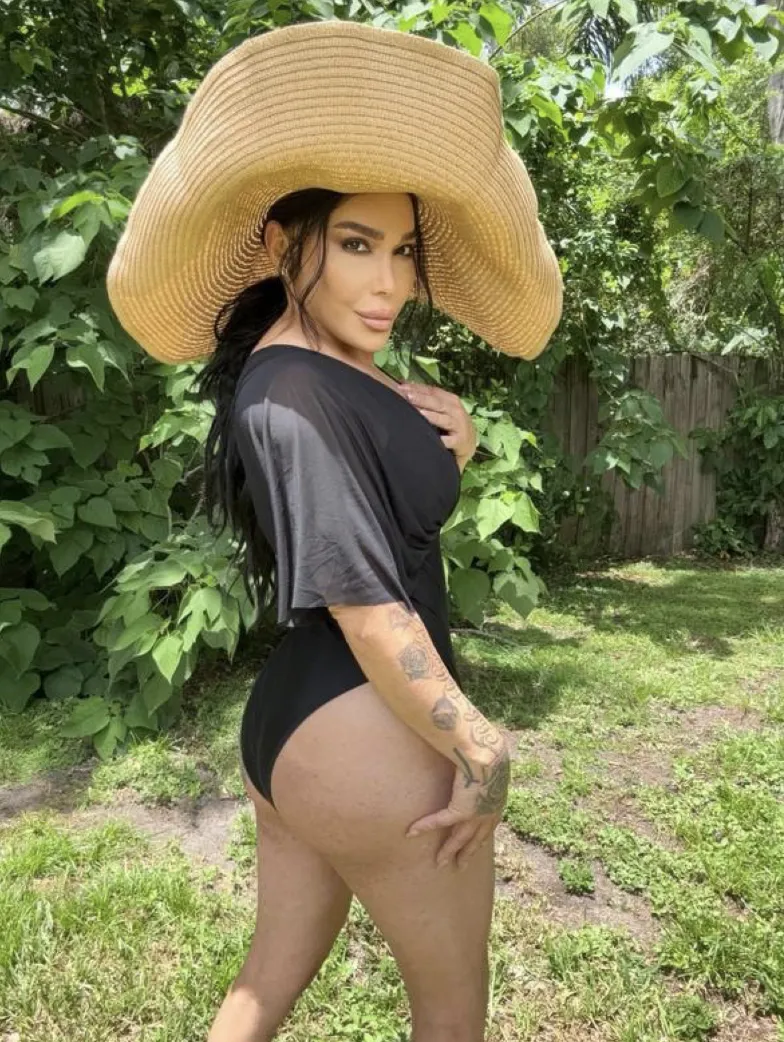 Can I top you ? posted by annatransxo