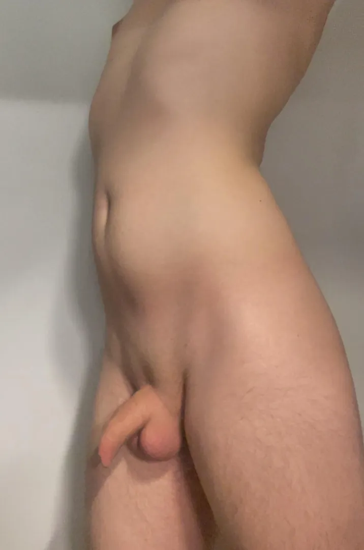 Can I use you as my gaming chair? (˶>⩊<˶) posted by not-even-important