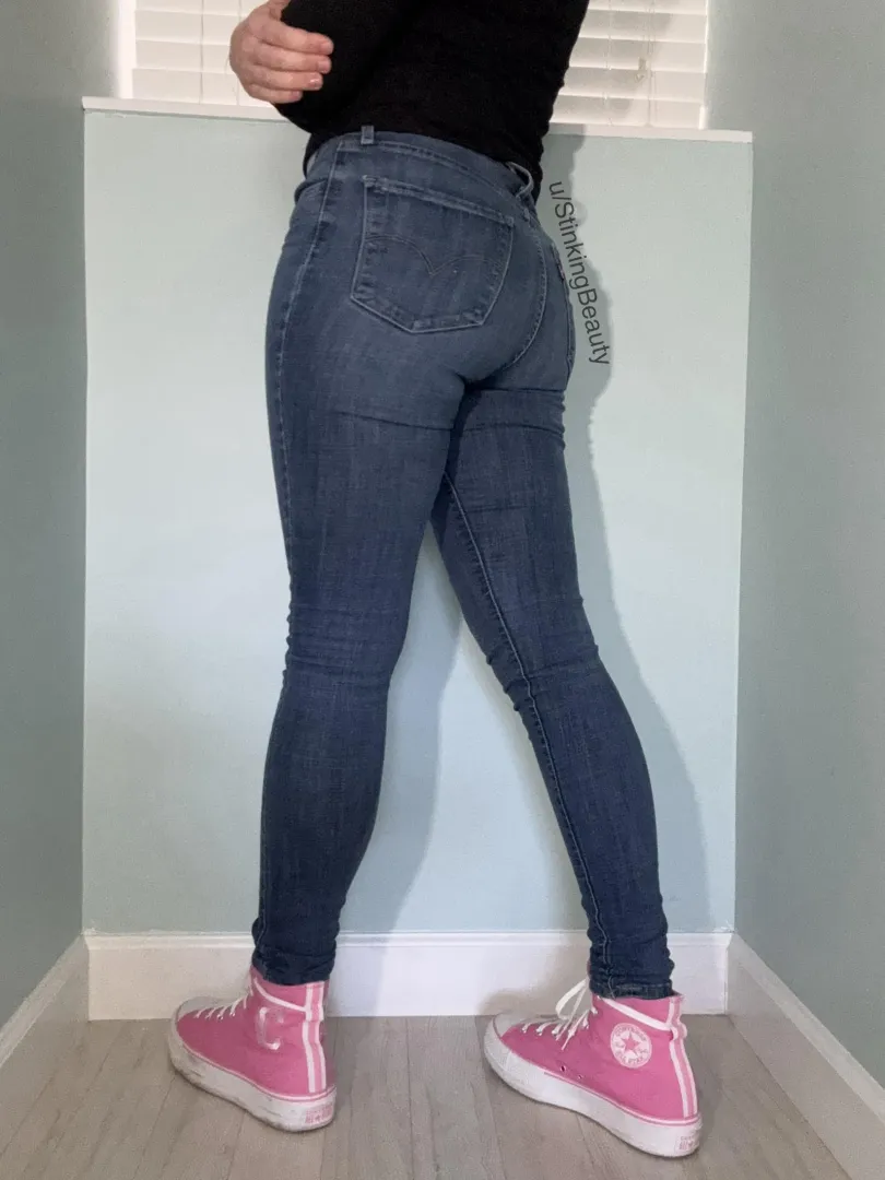 Can my favorite Converse join us?  posted by stinkingbeauty