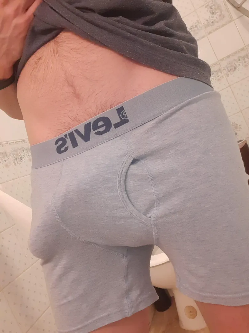 can never hide this, even with a semi like this. posted by xxlmonstercock