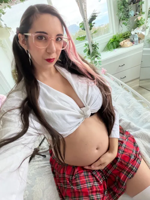 Can you handle how good motherhood looks on me? by Underthescrubs