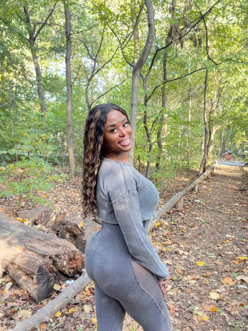 Can you wake me up with a good morning blowjob posted by bbcTransLiraqueen